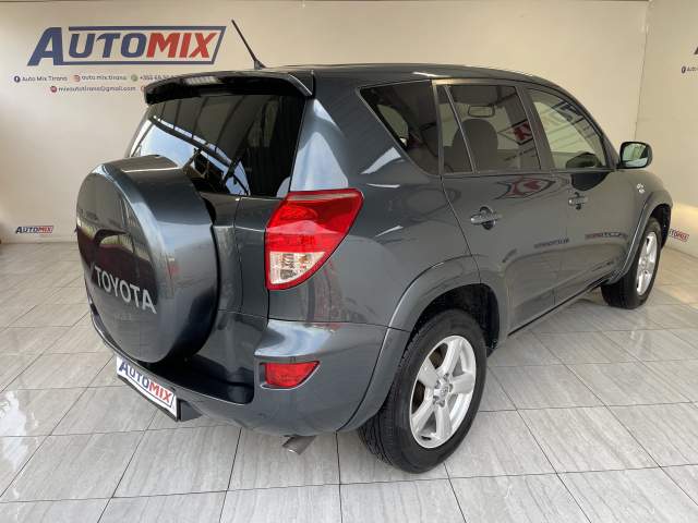 Tirane, shes xhip Toyota RAV 4 Viti 2007, 6.800 Euro