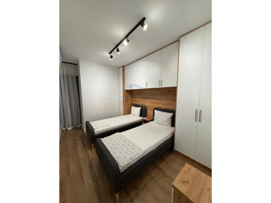 Tirane, shitet apartament 2+1+Ballkon Kati 6, 97 m² 260.000 € 