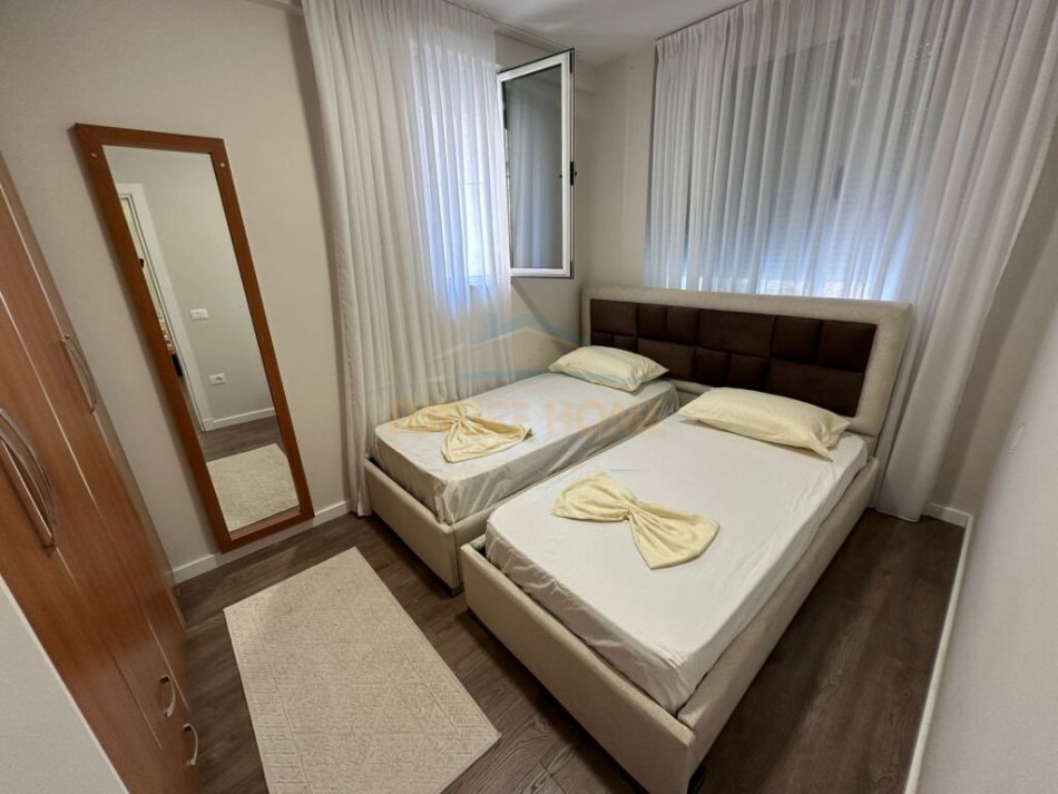 Tirane, shitet apartament 2+1+Ballkon Kati 2, 90 m² 179.000 € 