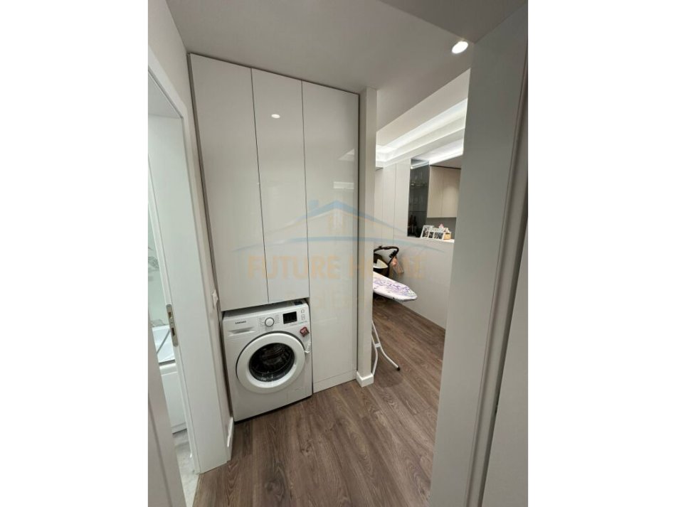 Tirane, shitet apartament 2+1+Ballkon Kati 2, 90 m² 179.000 € 