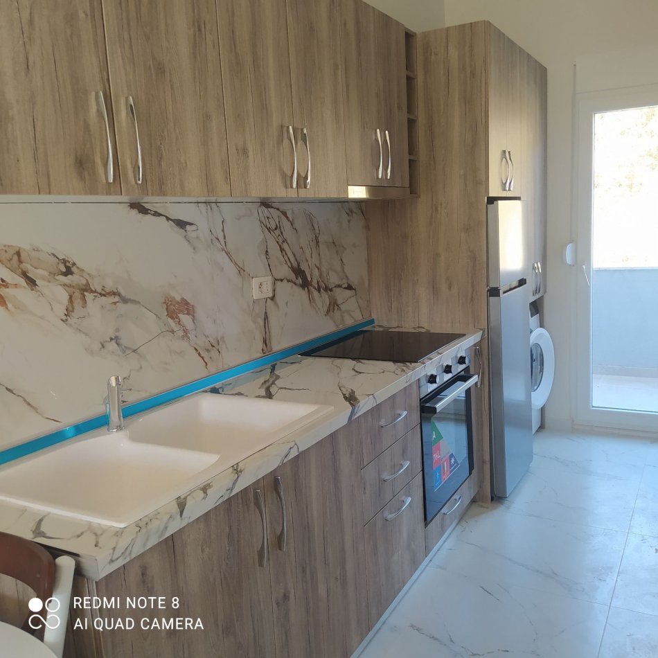 Tirane, jepet me qera 1+1 Kati 2, 55 m² 350 € (News 24)