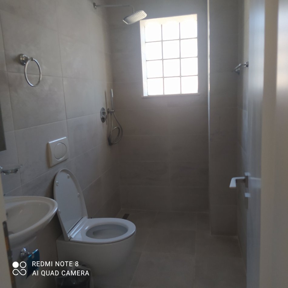 Tirane, jepet me qera 1+1 Kati 2, 55 m² 350 € (News 24)