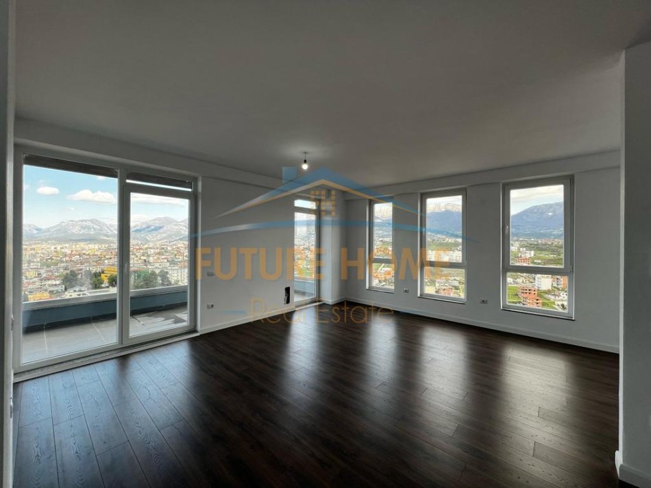 Tirane, shitet apartament 2+1+Ballkon Kati 5, 116 m² 250.000 €