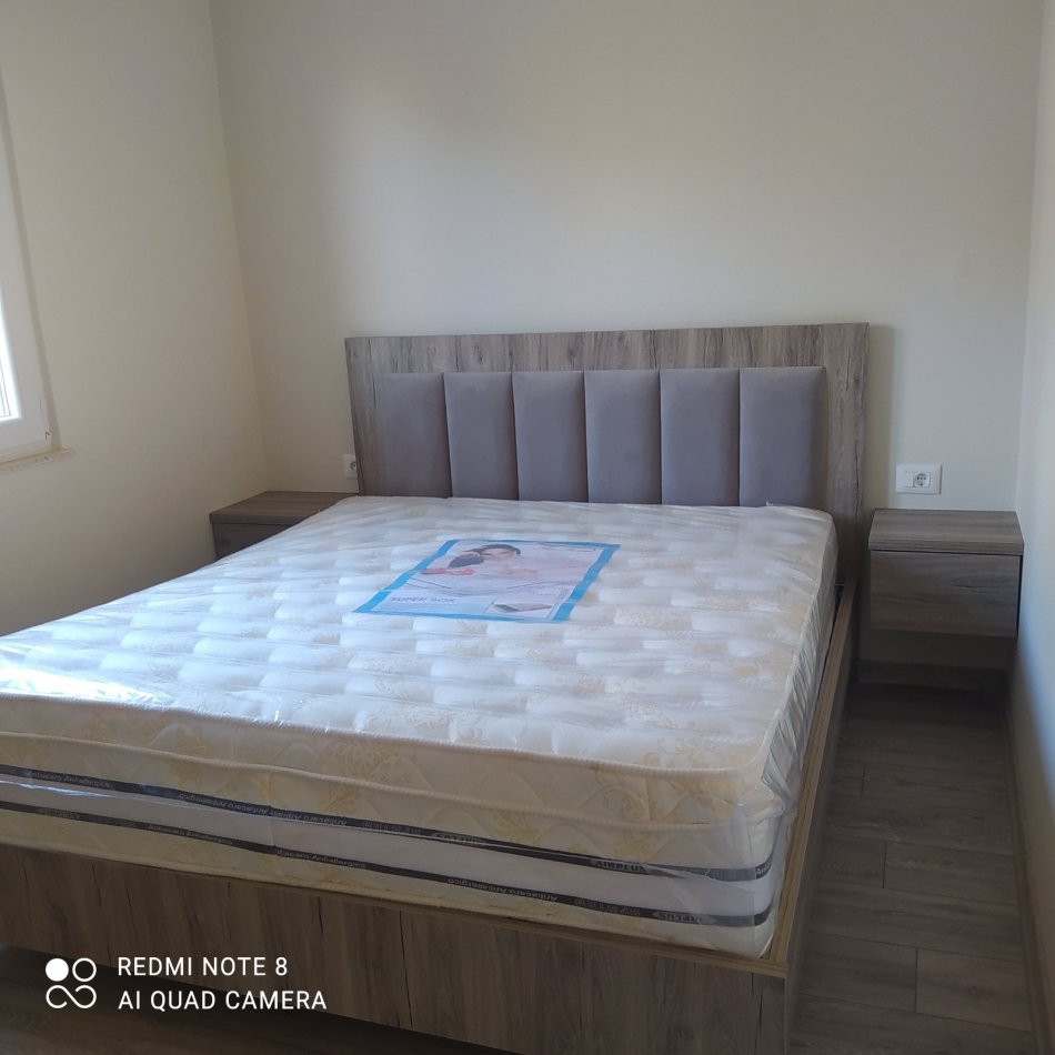 Tirane, jepet me qera 1+1 Kati 2, 55 m² 350 € (News 24)