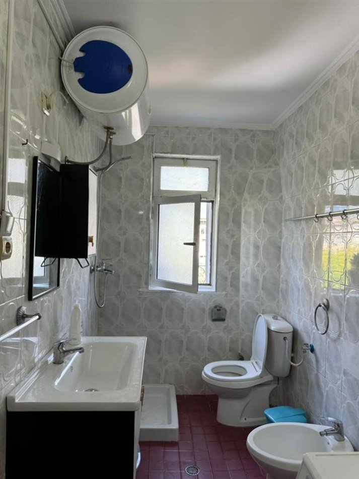 Tirane, jepet me qera apartament 2+1 Kati 5, 85 m² 700 € (Fast Food Capitol ,Sheshi Skenderbej)