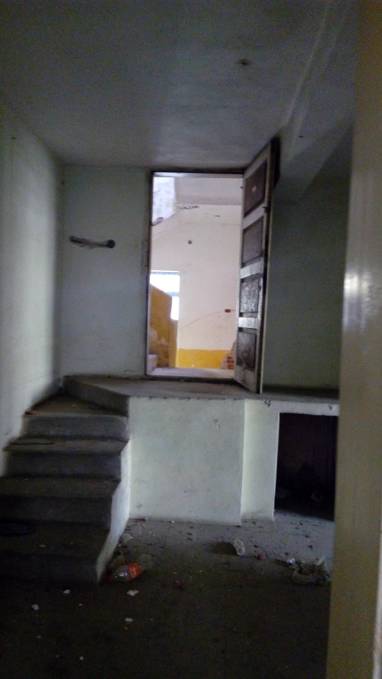 Durres, Shitet Okazion! Ndërtes/Shtëpi 3-Katëshe+bodrum, Sip.njollës ndërtesës 131m², sip e ndërtuar 450m²,Cmimi 150'000 euro, në rrugën Sefer Efendiu, 250m nga qendra/Bashkia e Durrsit.