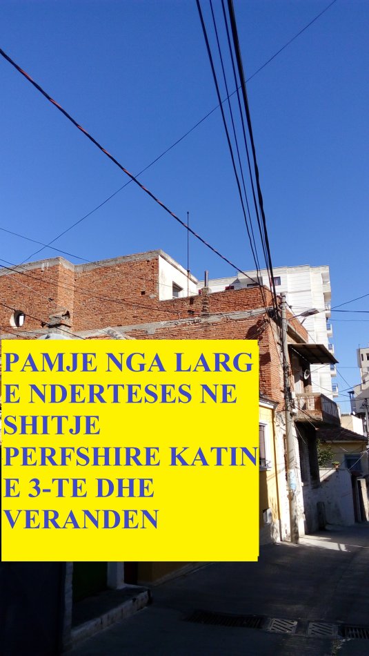 Durres, Shitet Okazion! Ndërtes/Shtëpi 3-Katëshe+bodrum, Sip.njollës ndërtesës 131m², sip e ndërtuar 450m²,Cmimi 150'000 euro, në rrugën Sefer Efendiu, 250m nga qendra/Bashkia e Durrsit.