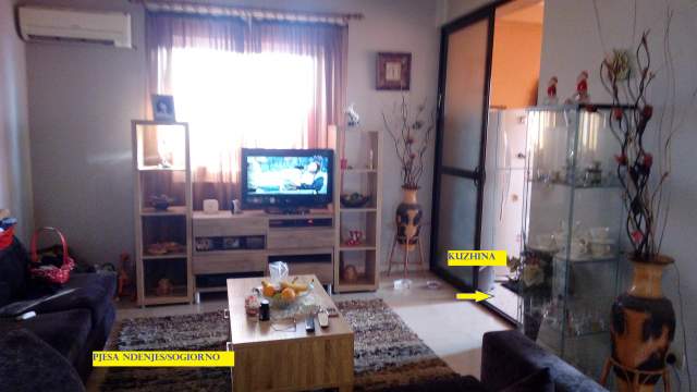 Okazion! Shitet Apartament bollshëm, 3+1+kuzhin +2-ballkone, kat 5, pallat ri 7-kate,.133m², 1000€/m², (133'000€), në rr.Bardhyl / Unaz, 50m nga rr.Di