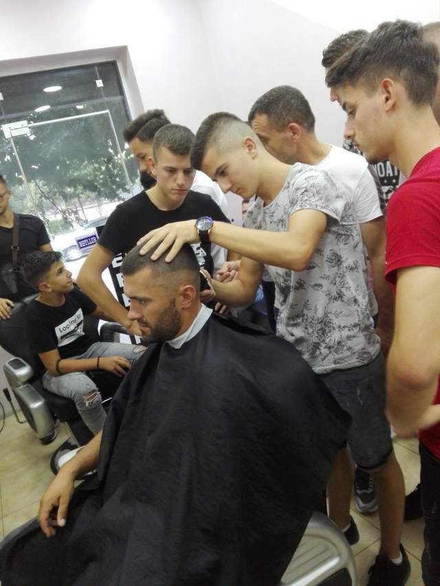 Ofrojme kurse per berber.