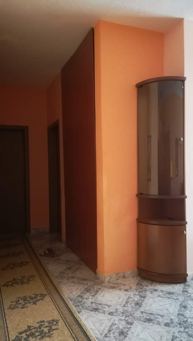 Tirane 240m2 Qender, Shiten 2 apartamenteAP1,3+1+2WC+BLK Kati 3, 118 m² AP2,1+1+blk,sip 86+garazhd 35m2 CMIMI 650.000 Euro(QENDER,prapa Min,se Drejtes