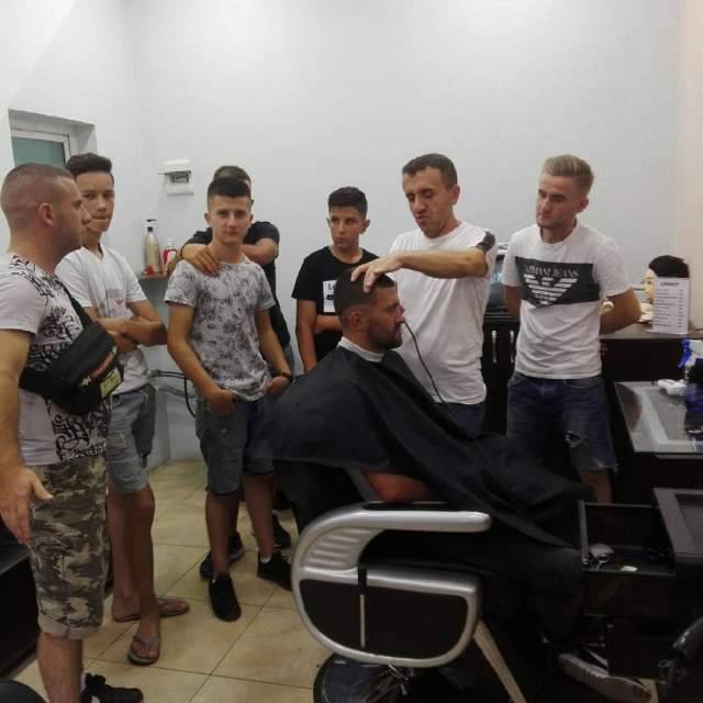 Tirane, kurse Formimi profesional per berber