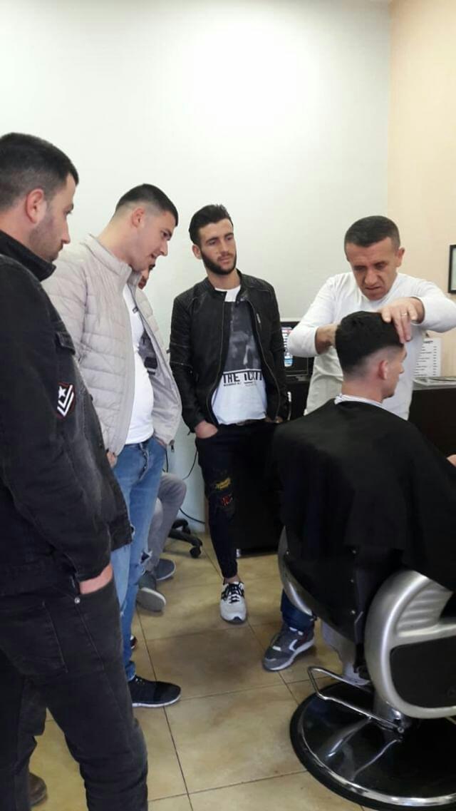 KURSE  PER  BERBER  TIRANE:  BARBERSCHOOL Samo, ZHVILLON KURSE PER  BERBER,  DHE TRAJNIME  PRAKTIKE  3  MUJORE  PER BERBER