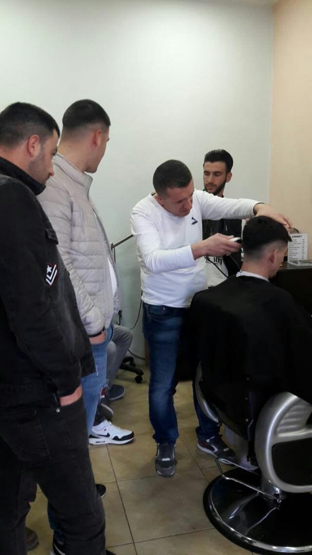 KURSE  PER  BERBER  TIRANE:  BARBERSCHOOL Samo, ZHVILLON KURSE PER  BERBER,  DHE TRAJNIME  PRAKTIKE  3  MUJORE  PER BERBER