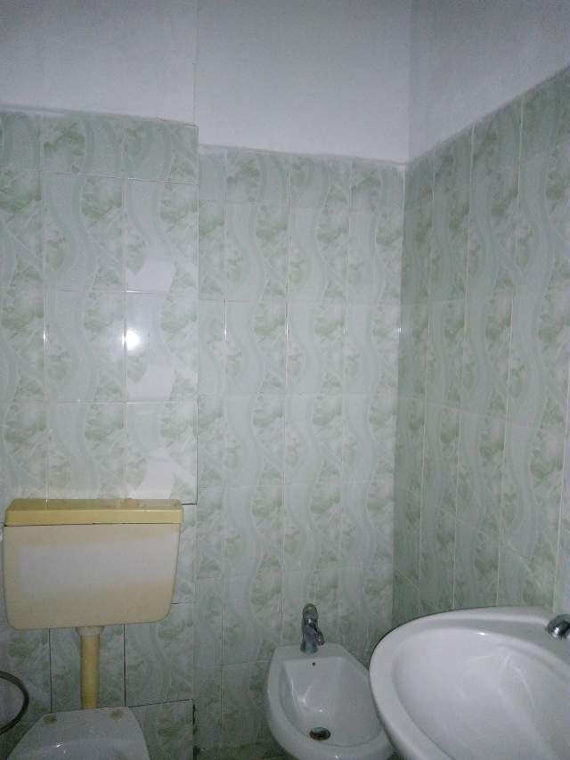 Golem-Plazh, Shitet  Apartament, 2+1,me 2-banjo, ballkon, siperfaqe 74m² neto, kat.2, Cmim  105'000€, largësia nga deti 350m / 5-min nga kompleksi V.Murrizi. Golem Kavaje