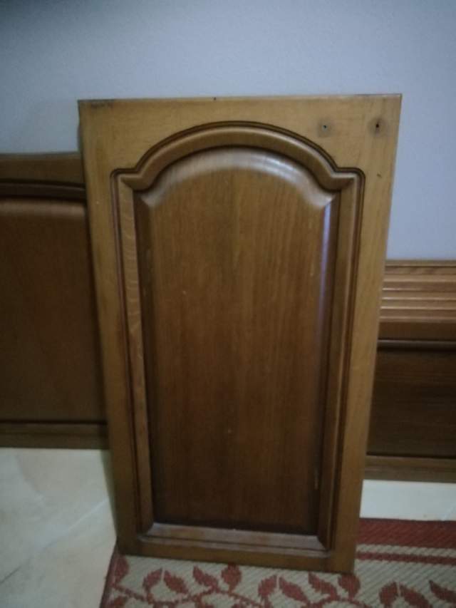 Durres, Shes kanate prej druri për guzhinë të përdorura, të mirë mbajtura 10 copë x 500 Leke