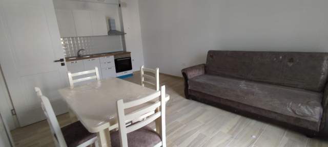 Tirane, jap me qera apartament 2+1+A+BLK Kati 5, 82 m² 400 Euro (Spitali Amerikan 2, rr.Selaudin Zorba)