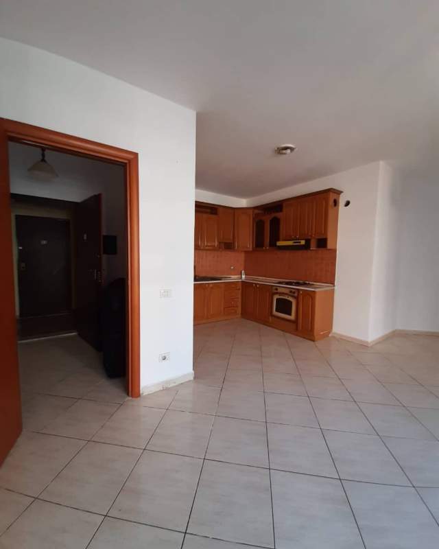 Tirane, shes apartament 2+1 116 m² 115.000 Euro