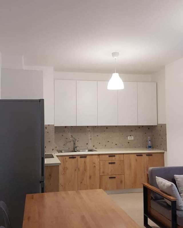 Tirane, jap me qera apartament 2+1 Kati 3, 110 m² 400 Euro