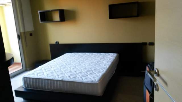 Tirane, jap me qera apartament 2+1 400 Euro