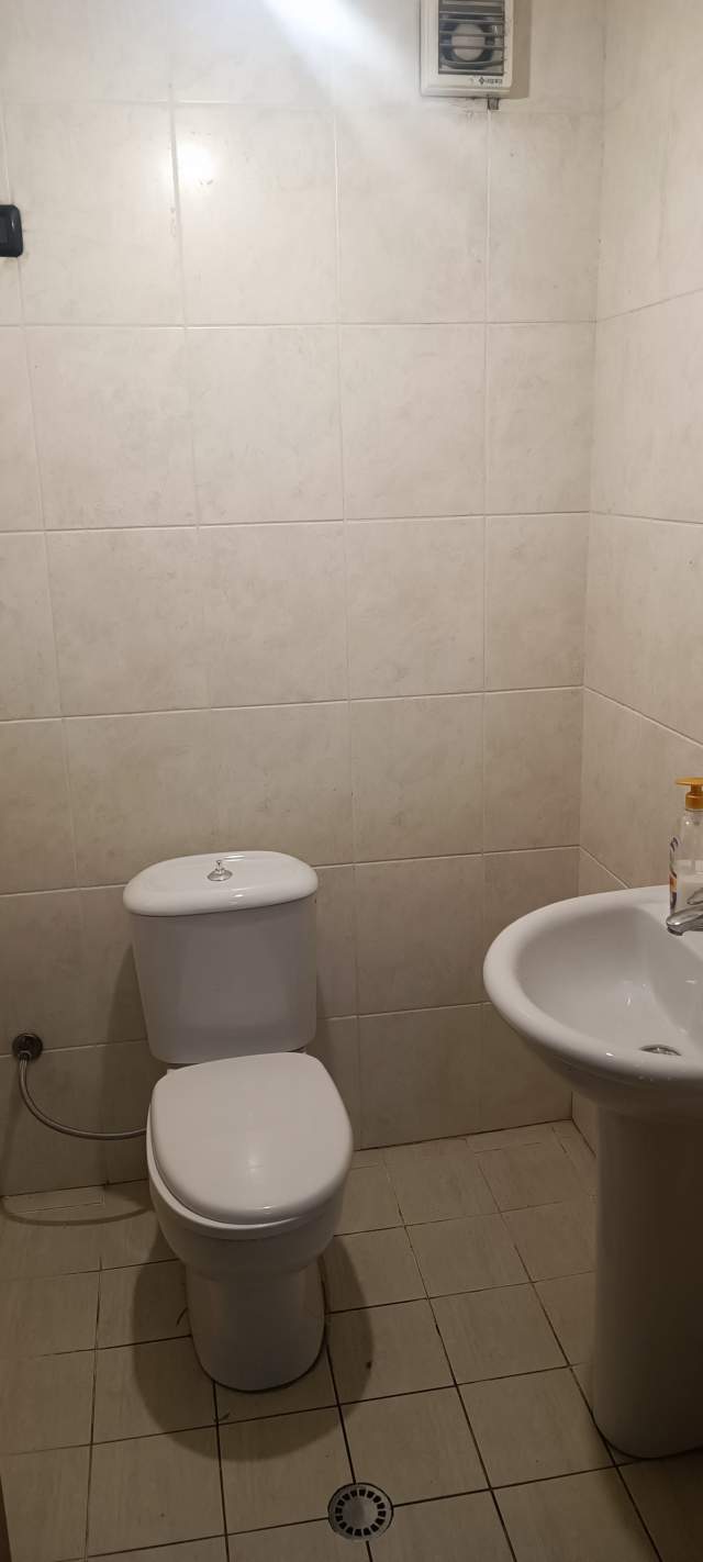 Tirane, jepet me qera zyre Kati 1, 40 m² 30.000 Leke (Frederik Shiroka)