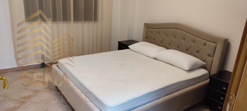 Tirane, jepet me qera apartament 1+1+Ballkon , 68 m² 470 € (Rruga e Elbasanit)
