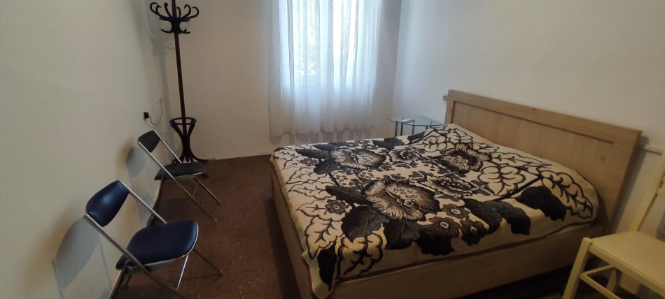 Stadiumi Dinamo, jepet me qera apartament 1+1+Aneks Kati 2, 63 m² 400 € (Rruga Njazi Demi)