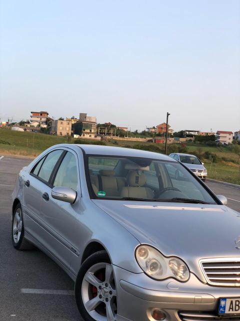 Tirane, shes makine C220 2005 Nafte, gri metalizato manuale Kondicioner