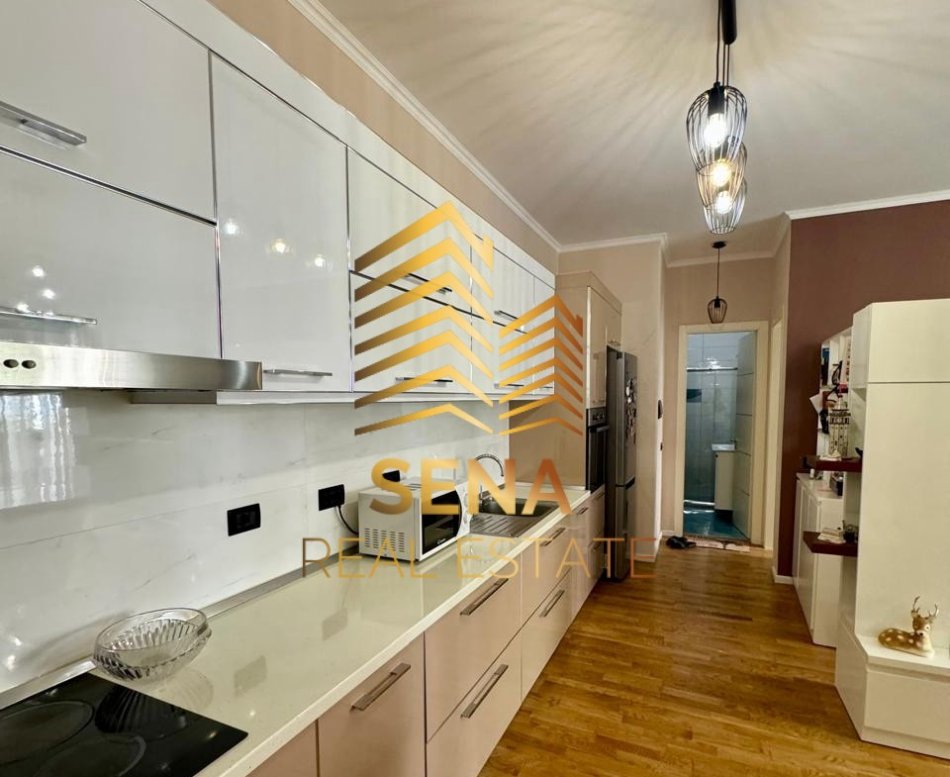 Tirane, shitet apartament 1+1+Ballkon Kati 2, 71 m² 140.000 € (Rruga Selite e Vjeter)
