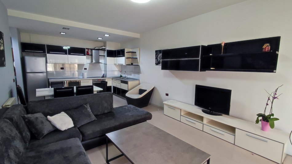 Tirane, shitet apartament 2+1+Ballkon Kati 4, 110 m² 230.000 € (Rruga Medar Shtylla)