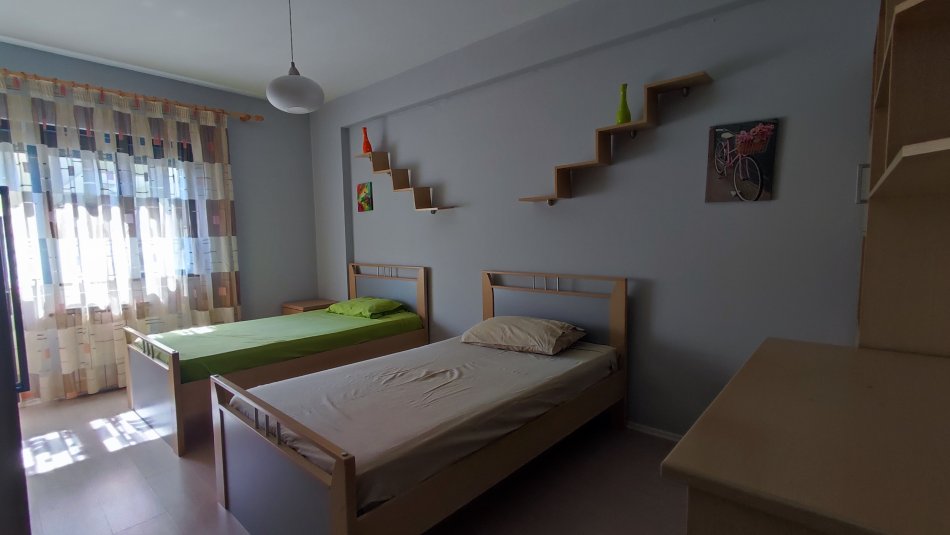 Tirane, shitet apartament 2+1+Ballkon Kati 4, 110 m² 230.000 € (Rruga Medar Shtylla)