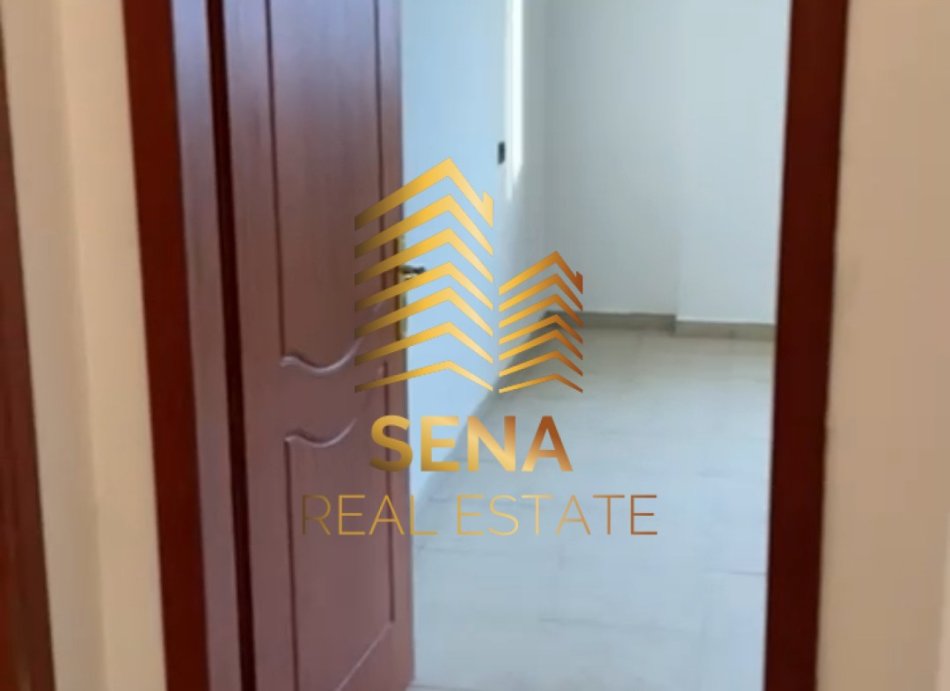 Tirane, jepet me qera apartament 1+1 Kati 4, 70 m² 250 € (Rruga e Thesarit)