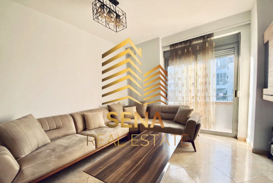 Tirane, jepet me qera apartament 1+1 Kati 7, 55 m² 350 € (Rruga Kastriotët)