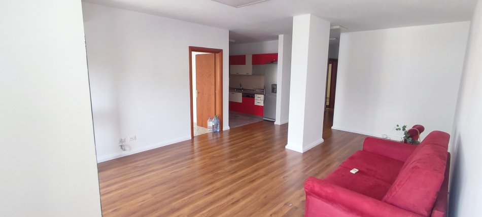 Shqiperi, Juridiku, me qera zyre Kati 7, 120 m² 999 € (Vaso Pasha)