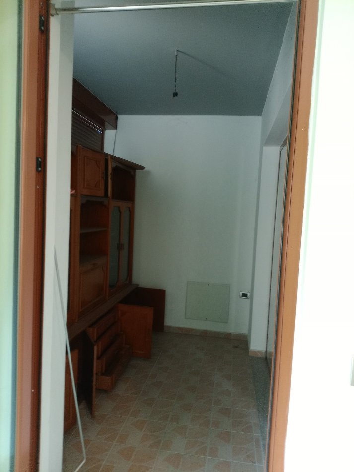 Tirane, shitet apartament 1+1+Ballkon Kati 1, sipërfaqe totale 79 m²,çmimi  80.000 € (Muhamet Deliu)FRESKU
