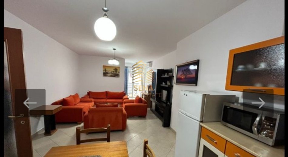 Tirane, jepet me qera apartament 2+1+Ballkon Kati 2, 112 m² 600 € (Zogu i Zi)