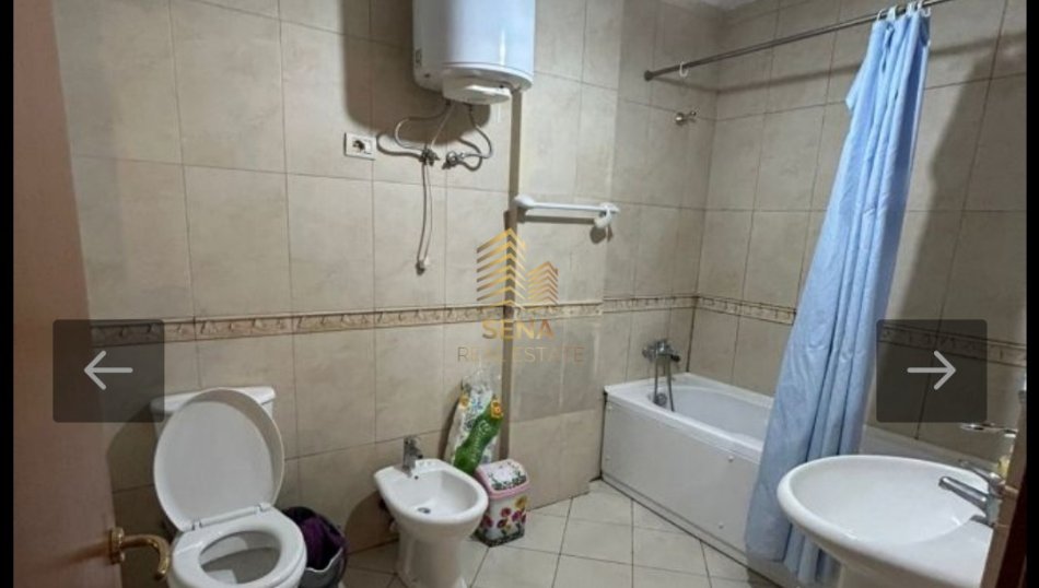 Tirane, jepet me qera apartament 2+1+Ballkon Kati 2, 112 m² 600 € (Zogu i Zi)