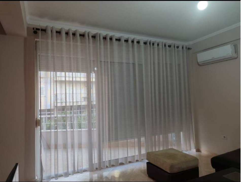 Tirane, jepet me qera apartament 2+1+Aneks+Ballkon Kati 2, 85 m² 500 € (Te kopshti zoologjik)
