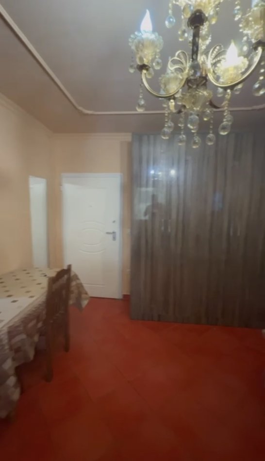 Tirane, jepet me qera garsonier Kati 5, 40 m² 300 € (Tv Klan , Porcelan)