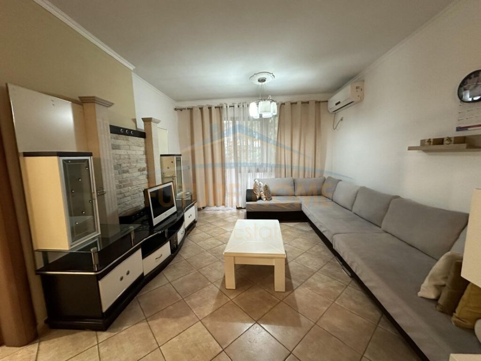 Tirane, shitet apartament 2+1+Ballkon Kati 1, 112 m² 120.000 € (Yzberisht)
