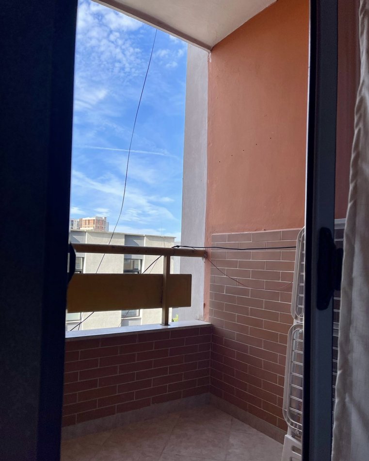 Tirane, jepet me qera apartament 1+1+Ballkon Kati 3, 60 m² 430 € (Globe , Perball Delijorgjit)