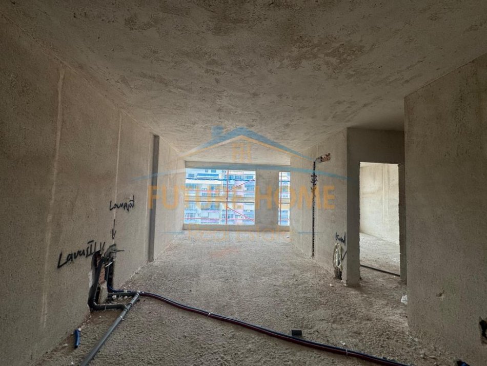 Tirane, shitet apartament 1+1+Ballkon Kati 6, 85 m² 183.260 € 