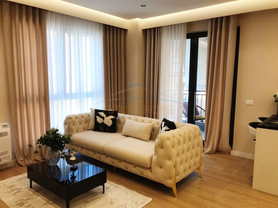 Tirane, shitet apartament 2+1+Ballkon Kati 3, 107 m² 275.000 € 