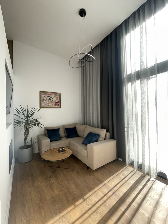 Tirane, shes apartament duplex Dublex Kati 0, 80 m² 140.000 € (Liqeni i thate, Hotel Radisson)