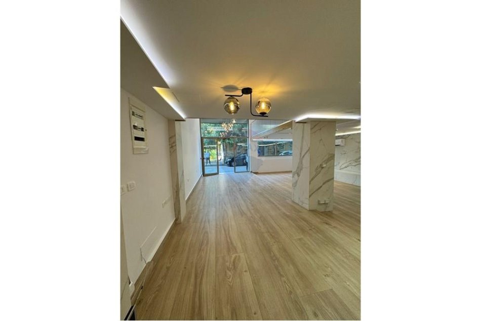 Tirane, jepet me qera ambjent biznesi Kati 0, 80 m² 1.000 € (QIRA AMBJENT BIZNESI 80M2 KOMUNA E PARISIT)