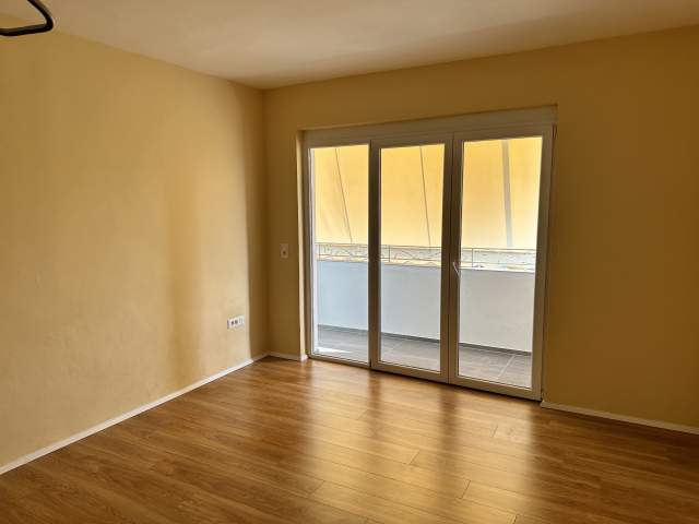 Tirane, jepet me qera apartament 3+1+A+BLK, 100 m² 460 Euro (Lidhja Prizerenit)