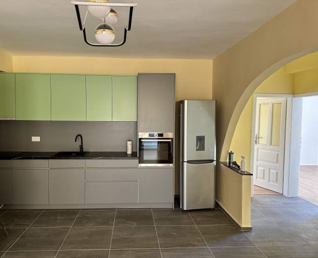 Tirane, jepet me qera apartament 3+1+A+BLK, 100 m² 460 Euro (Lidhja Prizerenit)