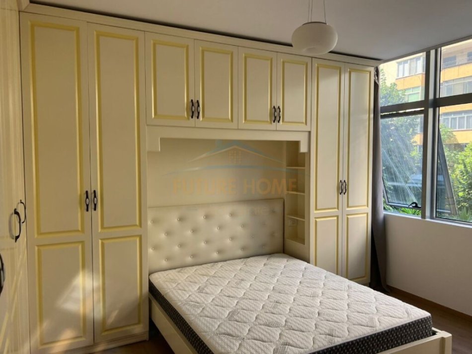 Tirane, shitet apartament 2+1+Ballkon Kati 2, 90 m² 195.000 € (Nisharaku)