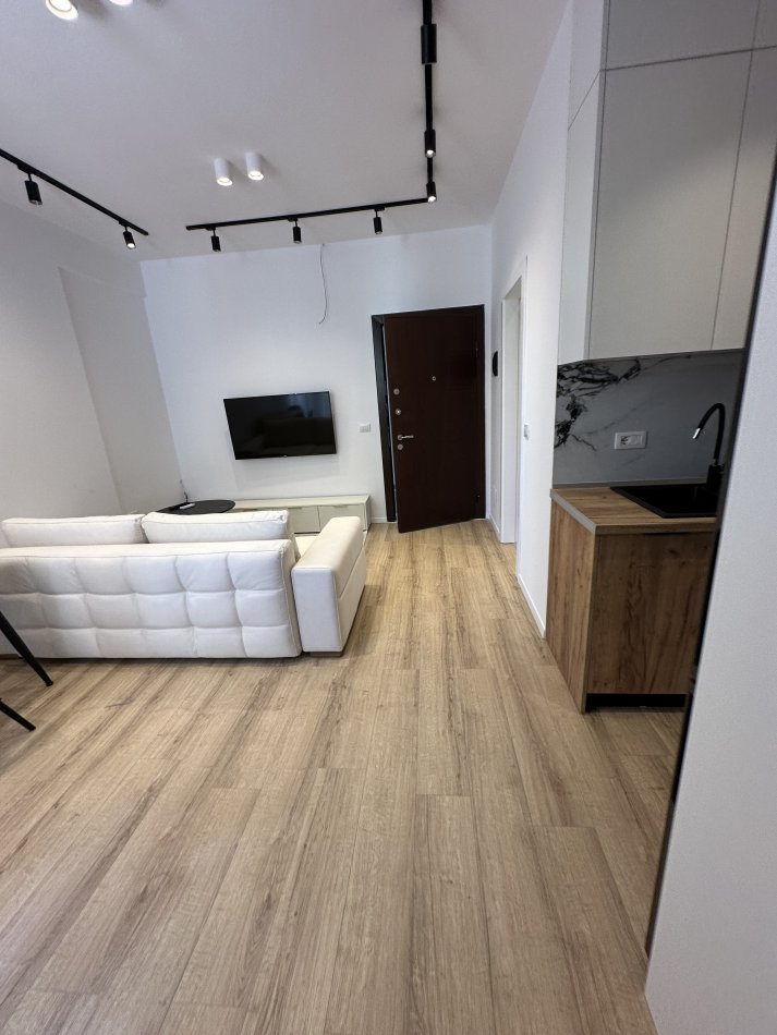 Tirane, jepet me qera apartament 1+1+Ballkon Kati 1, 52 m² 550 € (Kopshti Botanik)
