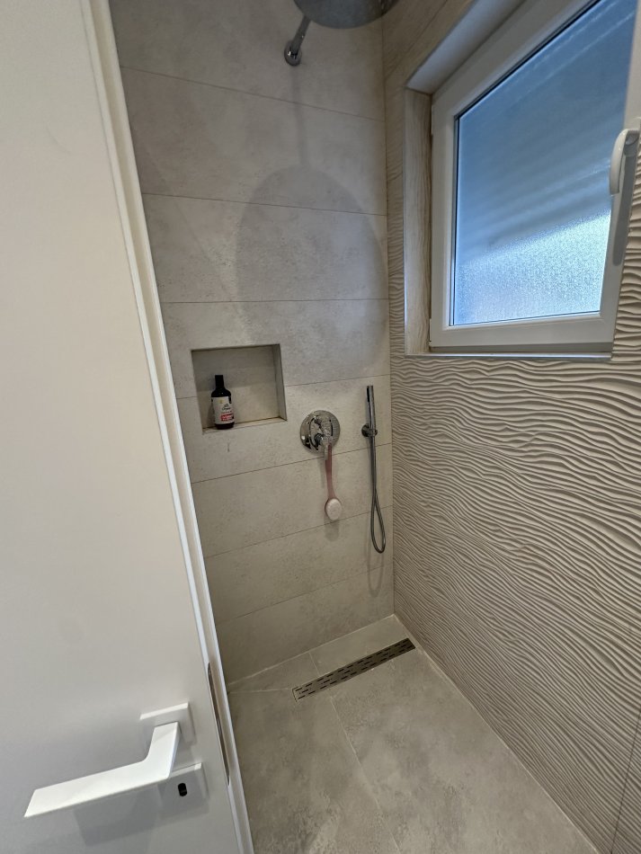 Tirane, jepet me qera apartament 1+1+Ballkon Kati 1, 52 m² 550 € (Kopshti Botanik)
