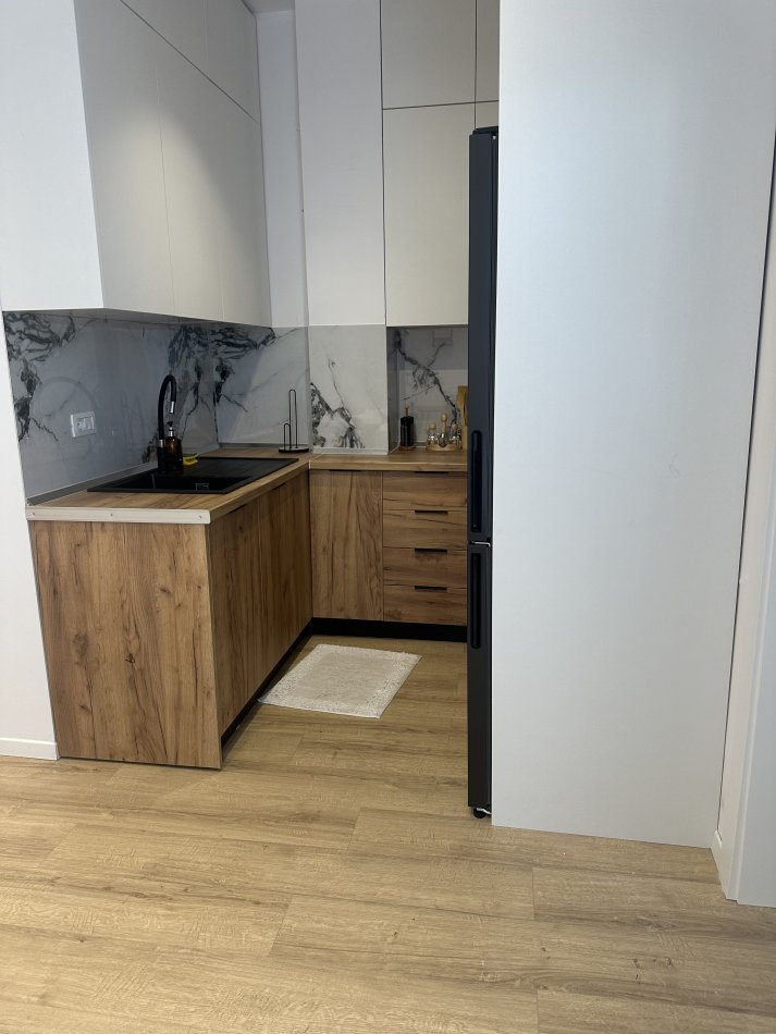 Tirane, jepet me qera apartament 1+1+Ballkon Kati 1, 52 m² 550 € (Kopshti Botanik)